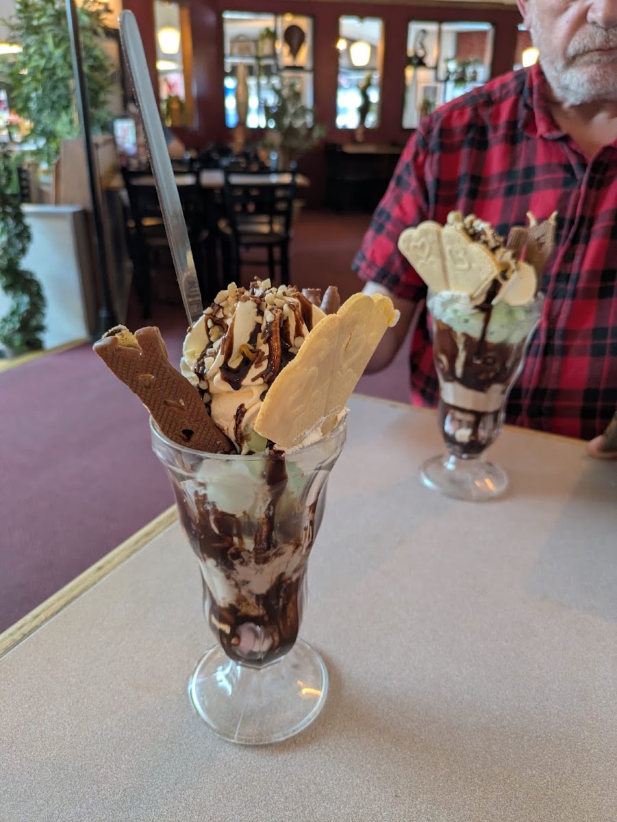 Fortes Cafe & Ice Cream Parlour Photo 4